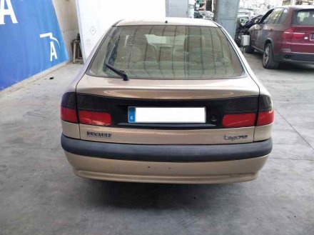 Vehiculo en el desguace: RENAULT LAGUNA (B56) 2.2 dT RT