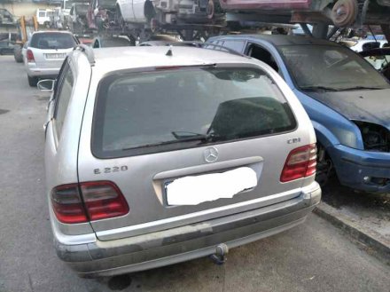 Vehiculo en el desguace: MERCEDES-BENZ CLASE E (W210) BERLINA DIESEL 220 CDI (210.006)