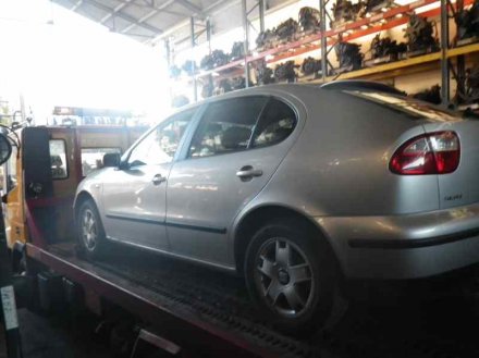 Vehiculo en el desguace: SEAT LEON (1M1) Signo