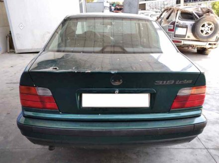 Vehiculo en el desguace: BMW SERIE 3 BERLINA (E36) 318tds