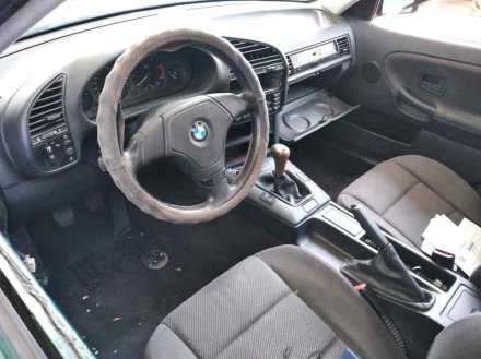 Vehiculo en el desguace: BMW SERIE 3 BERLINA (E36) 318tds