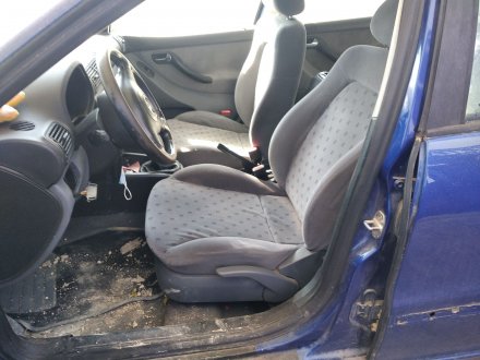Vehiculo en el desguace: SEAT TOLEDO (1M2) 1.8 20V