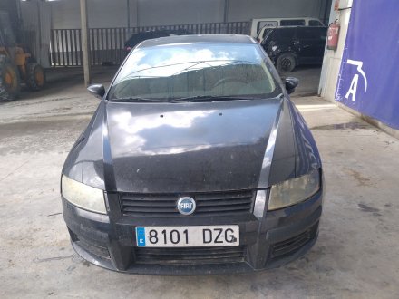 Vehiculo en el desguace: FIAT STILO (192) 1.9 120 Feel Multijet