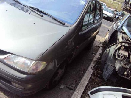 Vehiculo en el desguace: RENAULT MEGANE I SCENIC (JA0) 1.9 D Kaleido