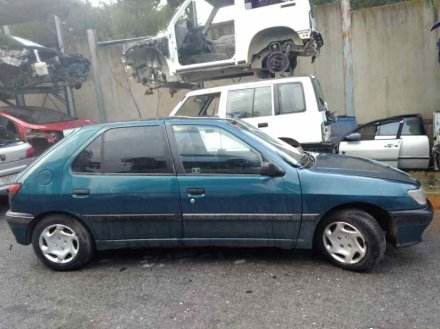 Vehiculo en el desguace: PEUGEOT 306 BERLINA 3/5 PUERTAS (S1) Style D