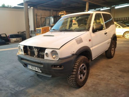 Vehiculo en el desguace: NISSAN TERRANO/TERRANO.II (R20) 2.4 CAT