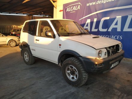 Vehiculo en el desguace: NISSAN TERRANO/TERRANO.II (R20) 2.4 CAT