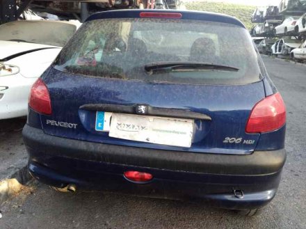 Vehiculo en el desguace: PEUGEOT 206 BERLINA XT