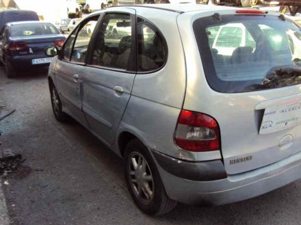 Vehiculo en el desguace: RENAULT SCENIC (JA..) 1.9 DCI Authentique