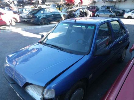 Vehiculo en el desguace: PEUGEOT 106 (S1) Kid