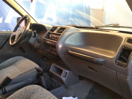 Vehiculo en el desguace: NISSAN TERRANO/TERRANO.II (R20) 2.4 CAT