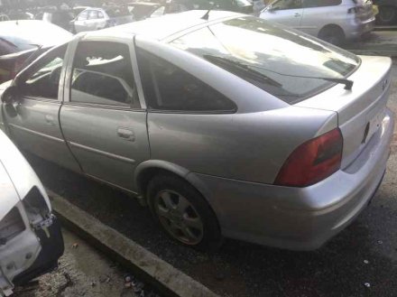 Vehiculo en el desguace: OPEL VECTRA B BERLINA Básico (1999->)