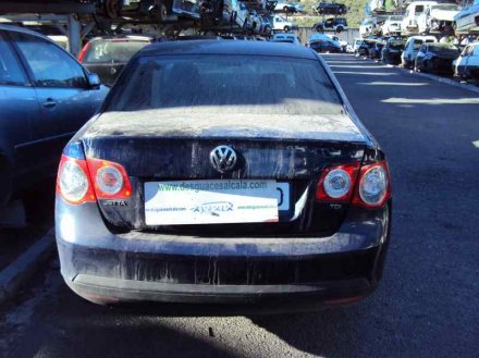 Vehiculo en el desguace: VOLKSWAGEN JETTA (1K2) Advance