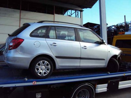 Vehiculo en el desguace: SKODA FABIA (5J2 ) Young