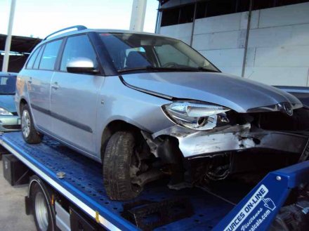 Vehiculo en el desguace: SKODA FABIA (5J2 ) Young