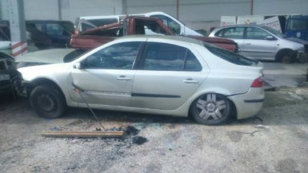 Vehiculo en el desguace: RENAULT LAGUNA II (BG0) Authentique