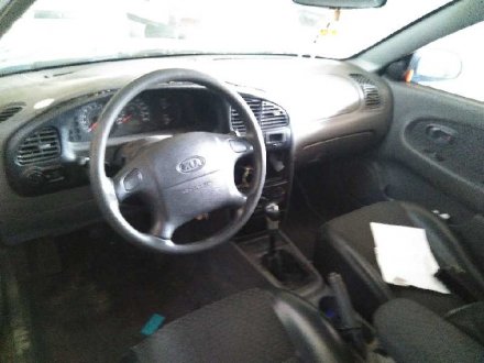 Vehiculo en el desguace: KIA SHUMA II 1.6 LS 4 Berlina