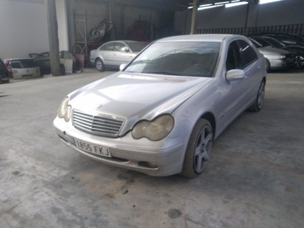 Vehiculo en el desguace: MERCEDES-BENZ CLASE C (W203) BERLINA 200 CDI (203.004)