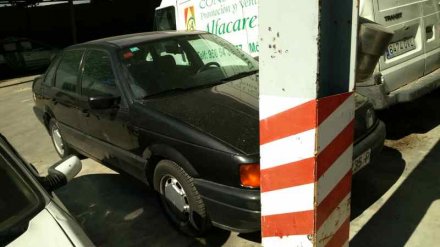 Vehiculo en el desguace: VOLKSWAGEN PASSAT BERLINA (312) CL