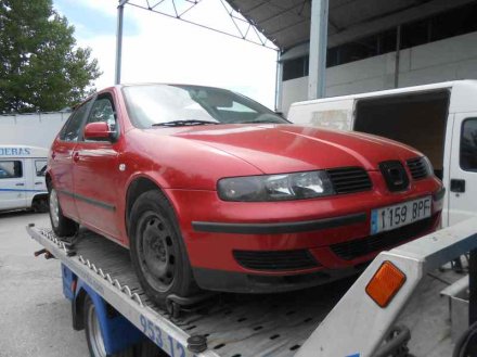 Vehiculo en el desguace: SEAT LEON (1M1) Signo