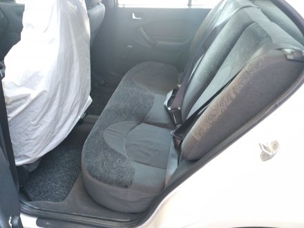 Vehiculo en el desguace: ROVER SERIE 200 (RF) 214 Si (5-ptas.)