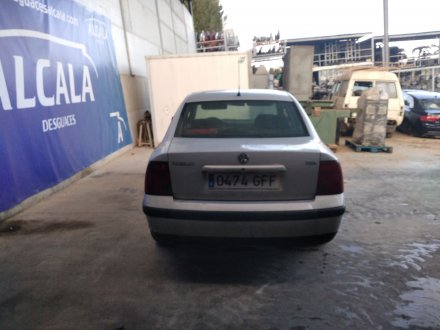 Vehiculo en el desguace: VOLKSWAGEN PASSAT BERLINA (3B2) 1.9 TDI