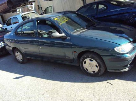 Vehiculo en el desguace: RENAULT MEGANE I CLASSIC (LA0) 1.9 D RN