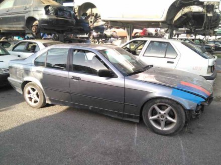 Vehiculo en el desguace: BMW SERIE 3 BERLINA (E36) 325td