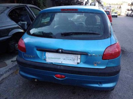 Vehiculo en el desguace: PEUGEOT 206 BERLINA XR