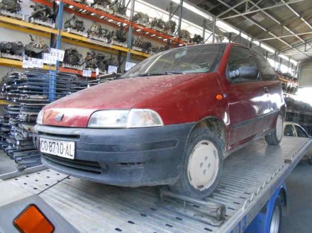 Vehiculo en el desguace: FIAT PUNTO BERL. (176) TD ELX (I)