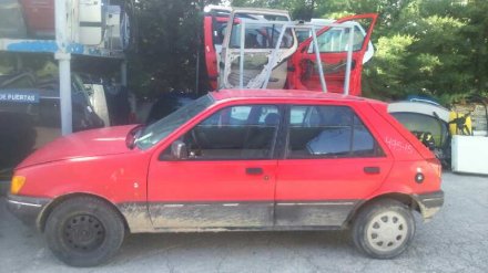 Vehiculo en el desguace: FORD FIESTA BERL./EXPRESS Ghia