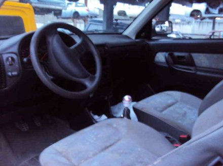 Vehiculo en el desguace: SEAT IBIZA (6K) Básico