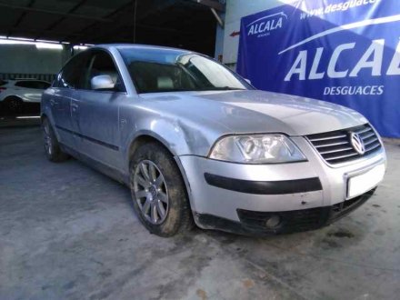 Vehiculo en el desguace: VOLKSWAGEN PASSAT BERLINA (3B3) Advance