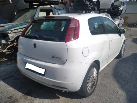 Vehiculo en el desguace: FIAT GRANDE PUNTO (199) 1.3 Multijet Sport (01.2007->)