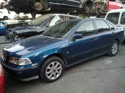 Vehiculo en el desguace: VOLVO S40 BERLINA 1.8i