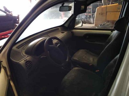 Vehiculo en el desguace: RENAULT KANGOO (F/KC0) Authentique