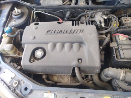 Vehiculo en el desguace: FIAT PUNTO BERLINA (188) 1.9 JTD CAT
