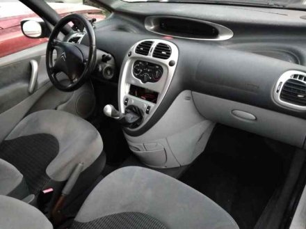 Vehiculo en el desguace: CITROEN XSARA PICASSO 1.6 HDi 90 LX Plus