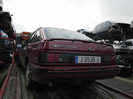 Vehiculo en el desguace: FORD SIERRA BERLINA 2.0 IS