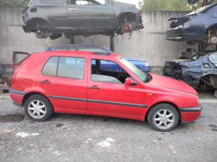 Vehiculo en el desguace: VOLKSWAGEN GOLF III BERLINA (1H1) CL