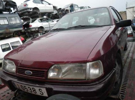 Vehiculo en el desguace: FORD SIERRA BERLINA 2.0 IS