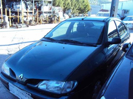 Vehiculo en el desguace: RENAULT MEGANE I BERLINA HATCHBACK (BA0) 1.6e Europa