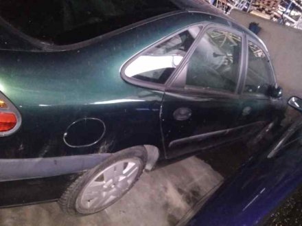 Vehiculo en el desguace: RENAULT LAGUNA (B56) 1.8 16V RT