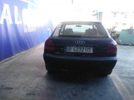 Vehiculo en el desguace: AUDI A3 (8L) 1.9 TDI Ambiente