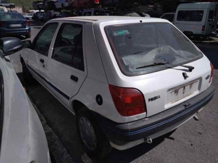 Vehiculo en el desguace: FORD FIESTA BERL./COURIER Surf