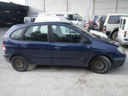 Vehiculo en el desguace: RENAULT SCENIC (JA..) 1.9 DCI Authentique