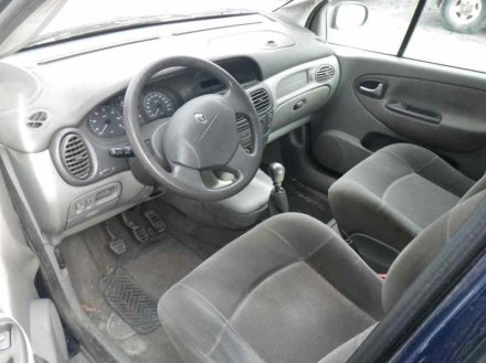 Vehiculo en el desguace: RENAULT SCENIC (JA..) 1.9 DCI Authentique