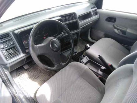 Vehiculo en el desguace: FORD SIERRA BERLINA CL