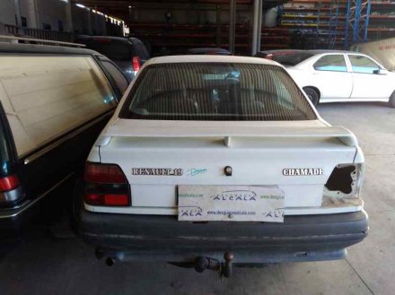Vehiculo en el desguace: RENAULT 19 853705