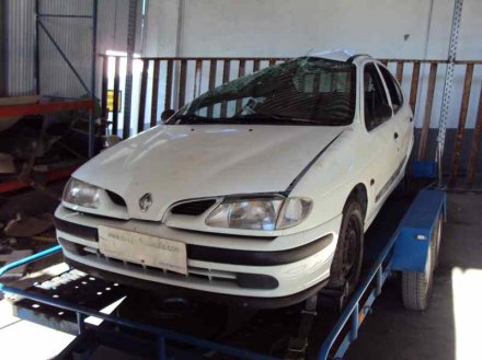 Vehiculo en el desguace: RENAULT MEGANE I FASE 2 CLASSIC (LA..) 1.9 D Authentique